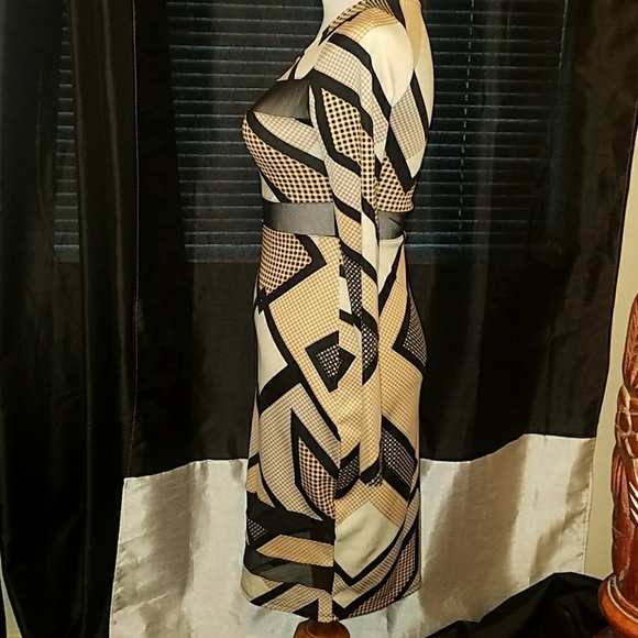 ⭐️⭐️⭐️ 5 for 10.  Beautiful Evening dress - Picture 2 of 4